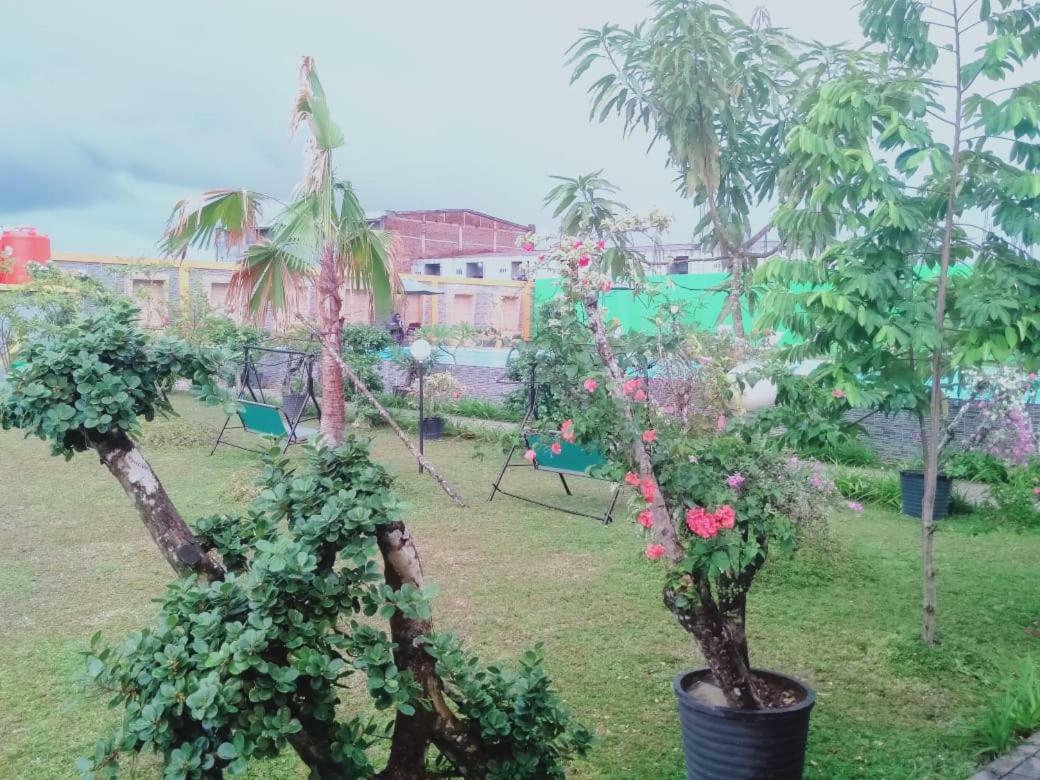 Fortune Front One Hotel Kendari Exterior foto